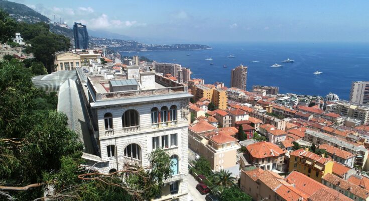 BEAUSOLEIL-RIVIERA-PALACE-EXT-©Vincent-JACQUES-2-735x400